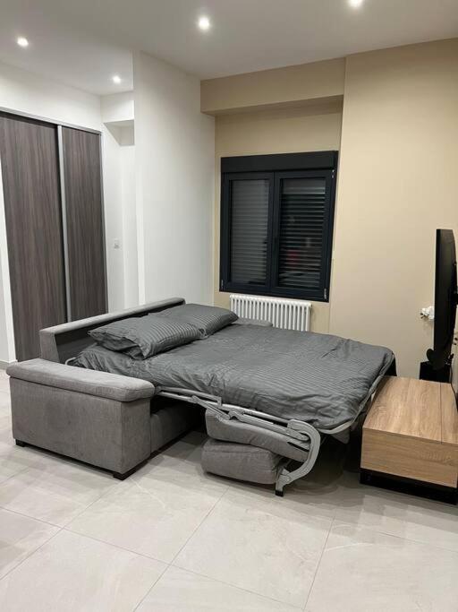 Belle Appartement Avec Parking Gratuit Blanzy Exterior photo