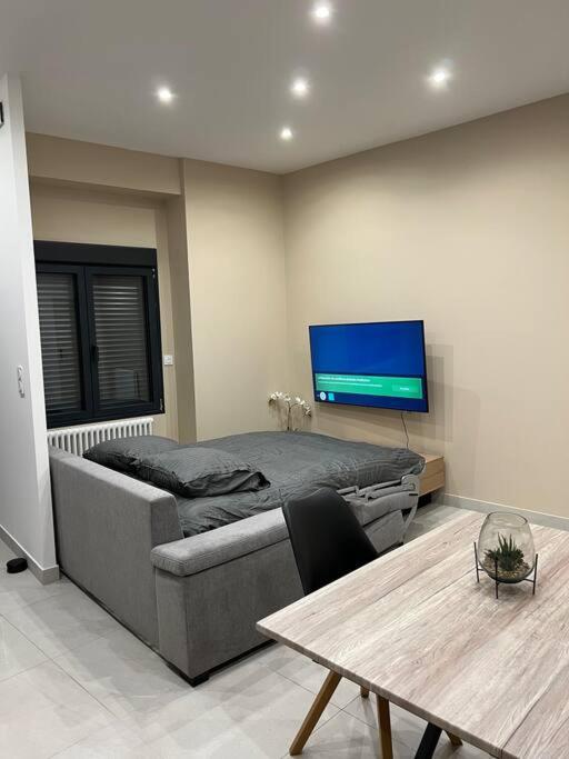Belle Appartement Avec Parking Gratuit Blanzy Exterior photo